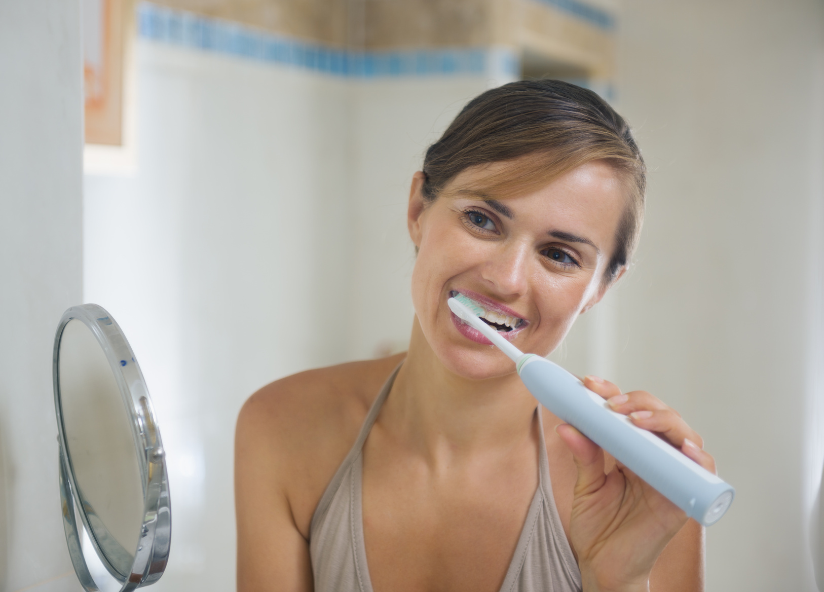 Brushing Her Teeth With Cum Sample